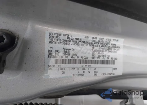 2013 Ford Focus Titanium z USA, uszkodzony, nr VIN 1FADP3N29DL194224